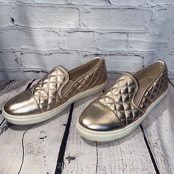 Steve Madden slip on sneakers - Picture 8 of 8